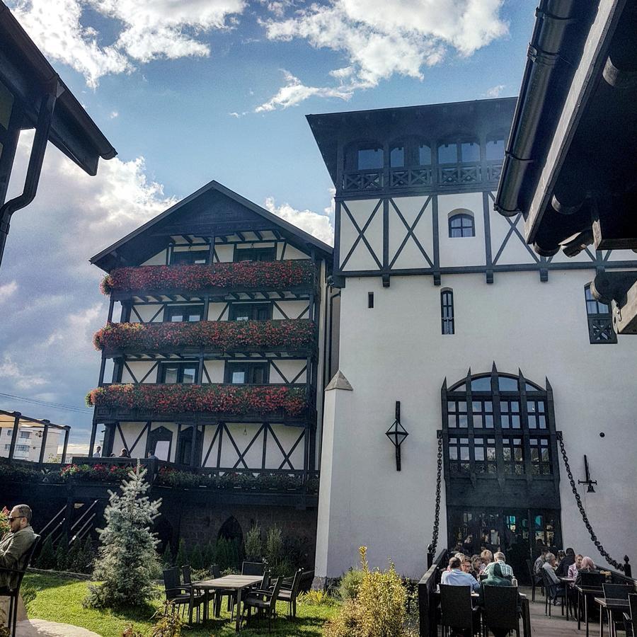 Podu' Cu Lanturi Hotel Bacau Exterior photo